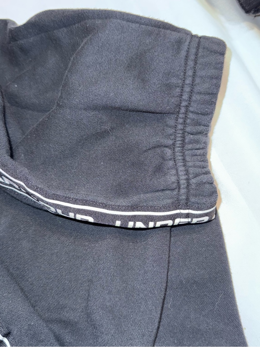 Under Armour Black Logo-Trim Sweatpants - Picture 2 of 3